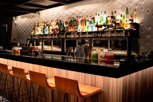 Novo balcão: bar em evidência Novo balcão: bar em evidência