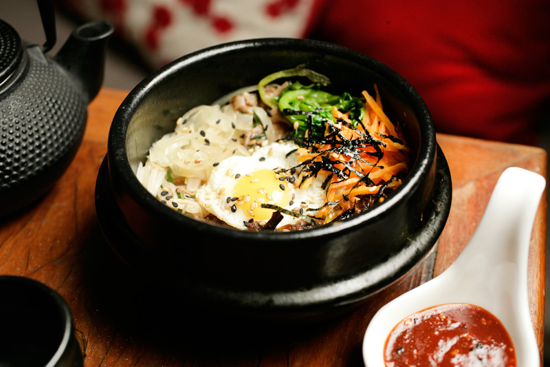 O bibimbap está entre melhores as sugestões da casa O bibimbap está entre melhores as sugestões da casa