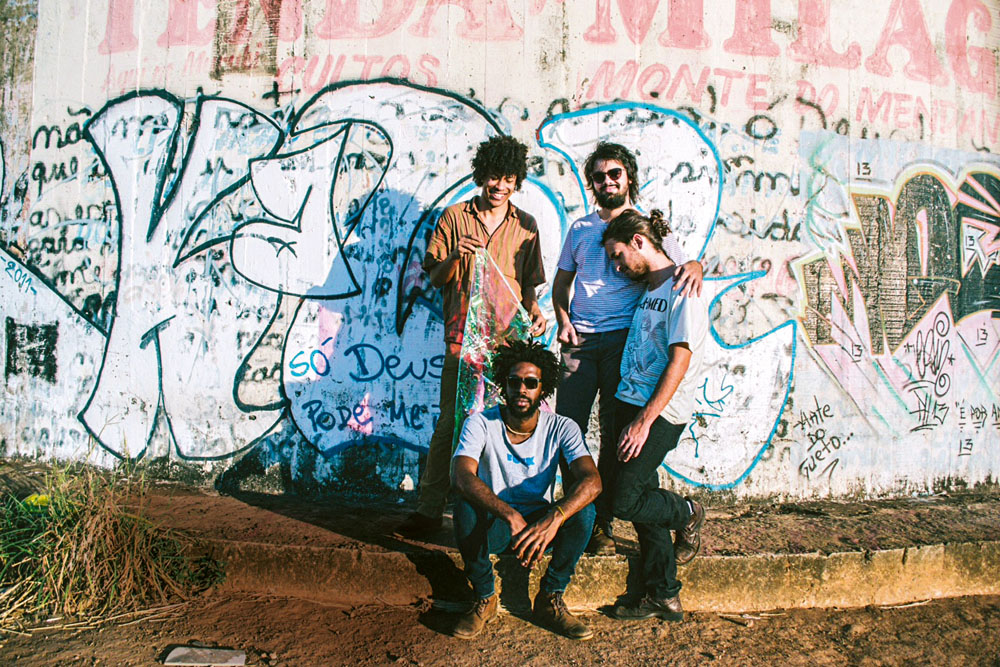 boogarins-by-beatriz-perini-1-w-jpg.jpeg