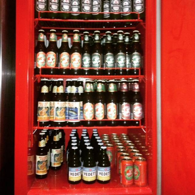Algumas de nossas cervejas importadas Algumas de nossas cervejas importadas