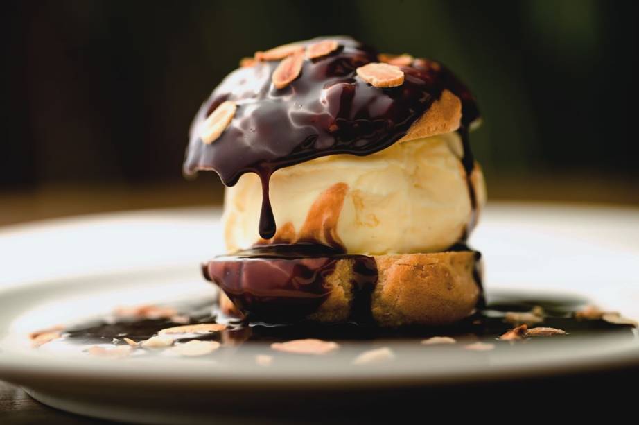 Profiterole de Nutella quente