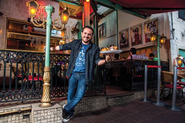 O proprietário Isaac Azar O proprietário Isaac Azar
