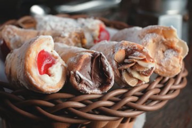 Os cannoli: servidos na calçada