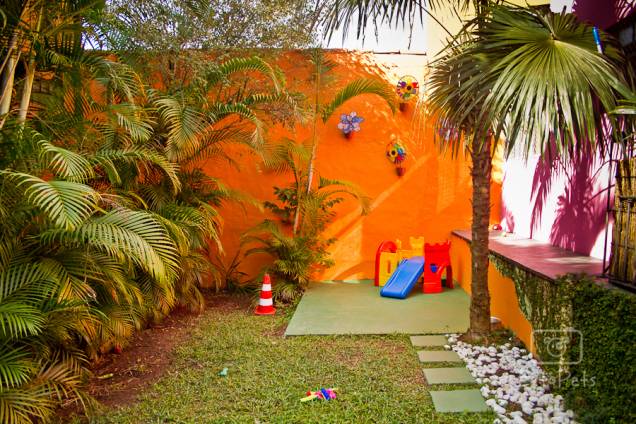 CãoMinhando, localizado no Butantã CãoMinhando, localizado no Butantã