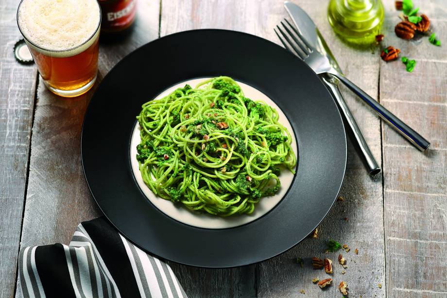 	Capellini ao pesto, servido no Melograno