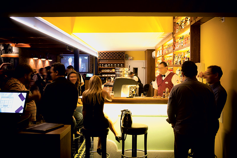 O bem cuidado salão: happy hour badalada O bem cuidado salão: happy hour badalada