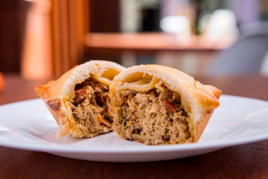 Empada de frango caipira Empada de frango caipira