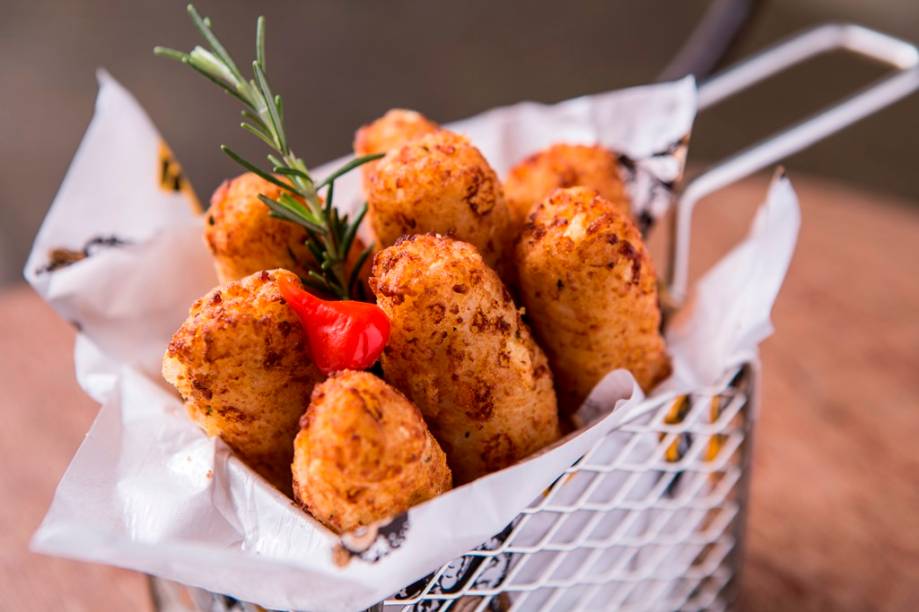 Porção de bolinho de arroz