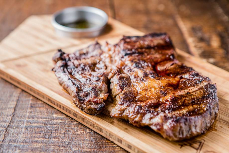 O acém marmorizado, que pode ser pedido a partir de 250 gramas O acém marmorizado, que pode ser pedido a partir de 250 gramas