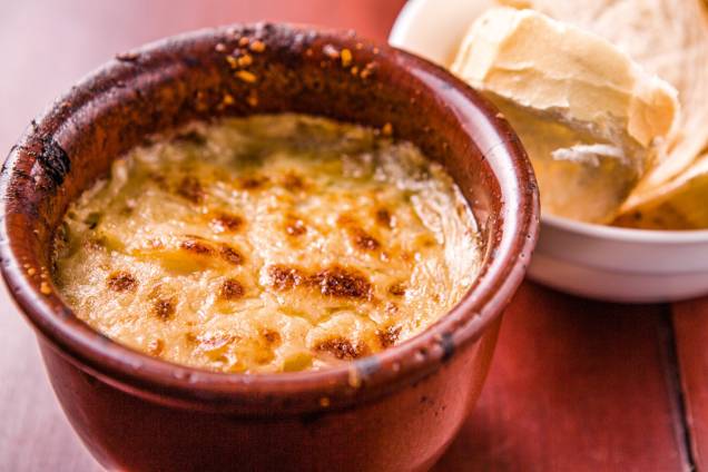Ceagesp: sedoso creme de cebola e pão gratinado rouba as atenções Ceagesp: sedoso creme de cebola e pão gratinado rouba as atenções