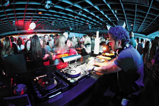 Disco Club: balada tradicional dos endinheirados