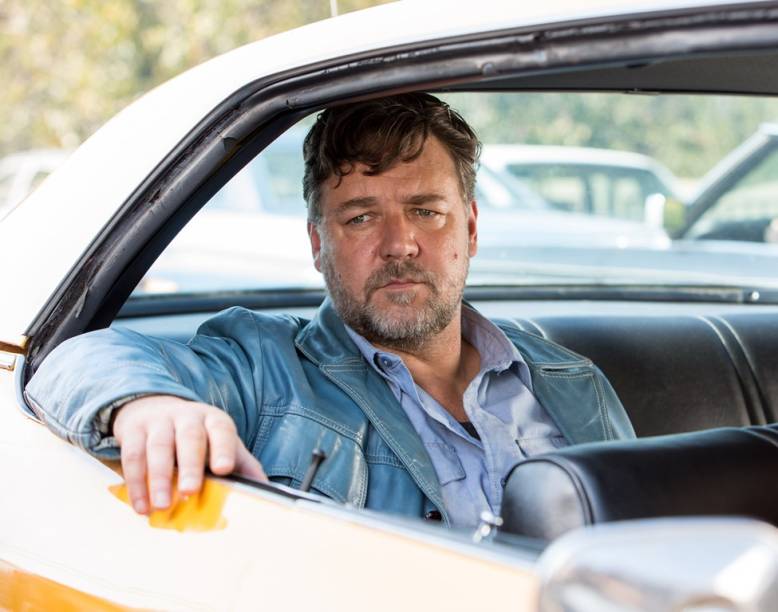 Dois Caras Legais: Russell Crowe é Jackson Healy, um detetive particular violento e ex-alcoólatra Dois Caras Legais: Russell Crowe é Jackson Healy, um detetive particular violento e ex-alcoólatra