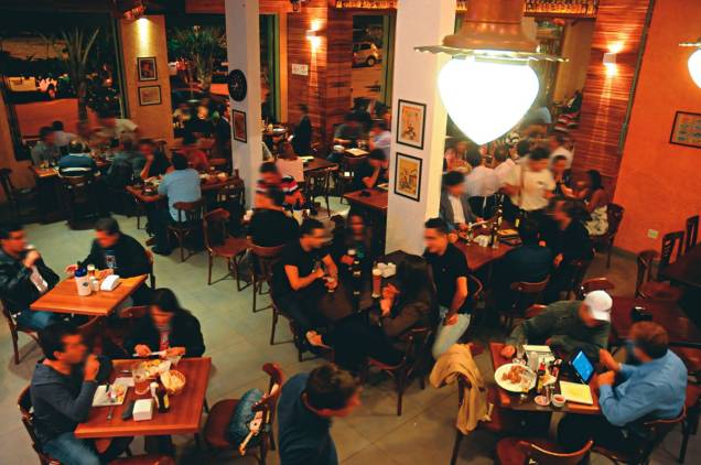 Cruzeiros Bar, na Barra Funda: região carente de opções para petiscar e beber Cruzeiros Bar, na Barra Funda: região carente de opções para petiscar e beber