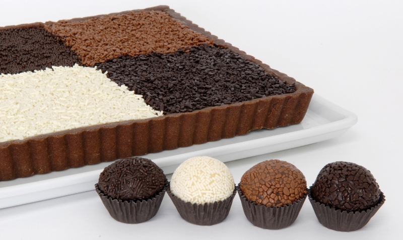 Torta de quatro sabores de brigadeiro Torta de quatro sabores de brigadeiro