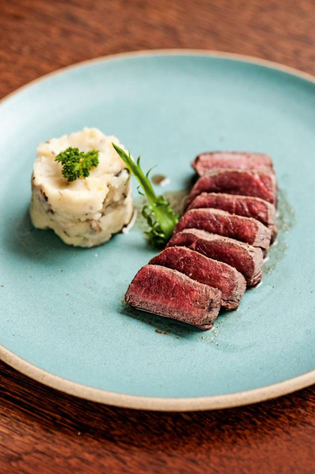 Filé de wagyu com purêde batata Filé de wagyu com purêde batata