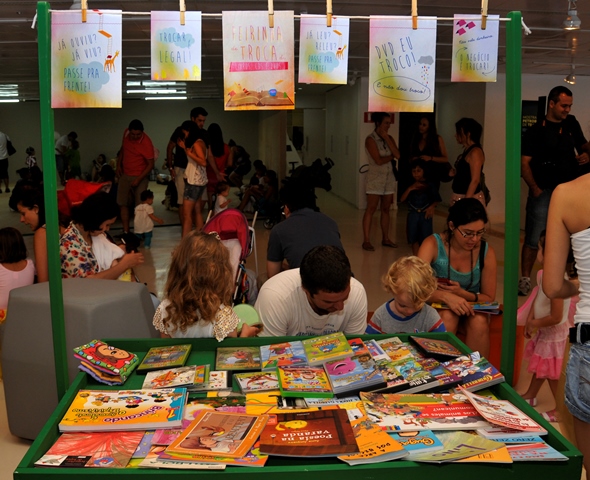 Itaú Cultural: Feirinha de Troca de livros Itaú Cultural: Feirinha de Troca de livros