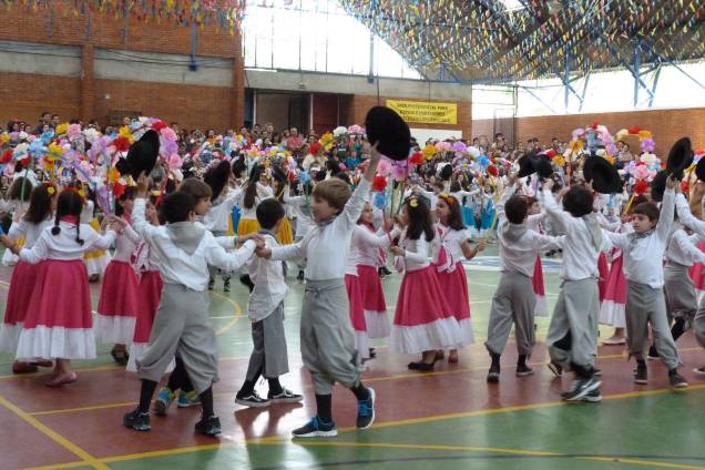 Festa Junina no Colégio Santa Maria recebe até nove mil pessoas Festa Junina no Colégio Santa Maria recebe até nove mil pessoas