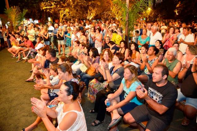 Shows semanais promovidos pelo espaço cultural animam turistas e moradores da região Shows semanais promovidos pelo espaço cultural animam turistas e moradores da região