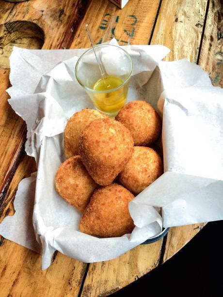 A porção de coxinhas à moda paraense