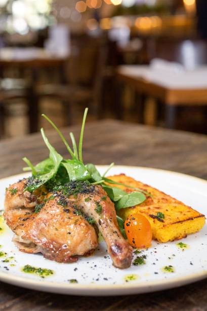 Galetinho com polenta assada Galetinho com polenta assada