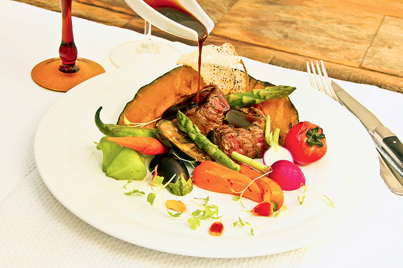 Filé-mignon ao molho de vinagre balsâmico: parte do menu Filé-mignon ao molho de vinagre balsâmico: parte do menu