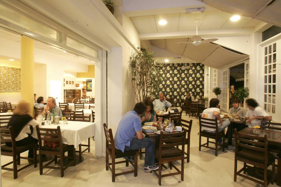 Bar e restaurante Ilha das Flores. Bar e restaurante Ilha das Flores.