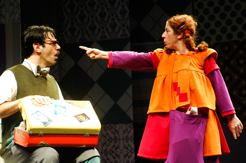 Brincando em família: Guto Togniazzolo e Jackie Obrigon interpretam tio e sobrinha Brincando em família: Guto Togniazzolo e Jackie Obrigon interpretam tio e sobrinha