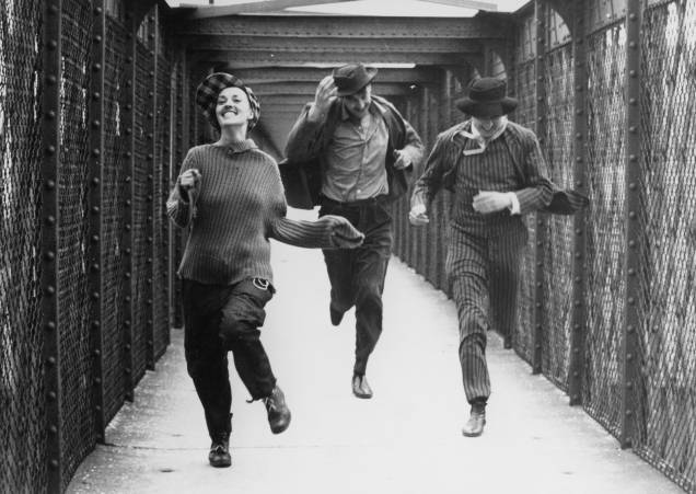 Foto de cena do filme <em>Jules e Jim</em>, de 1962 Foto de cena do filme <em>Jules e Jim</em>, de 1962