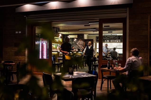 O ambiente, com direito a uma varanda arejada O ambiente, com direito a uma varanda arejada