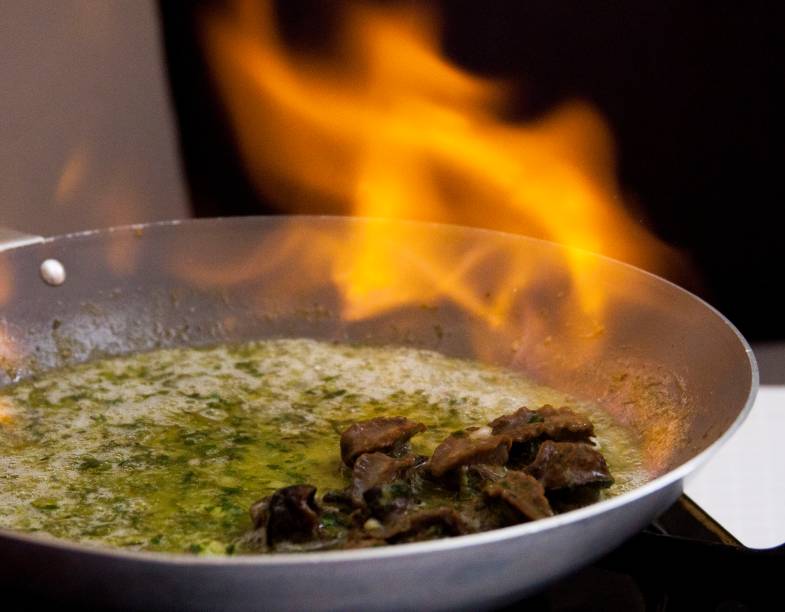 La Casserole: o escargot é acompanhado por polenta mole