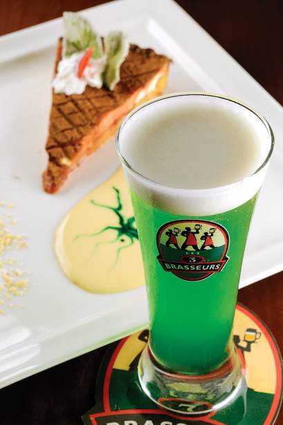 Chope colorido de verde Chope colorido de verde