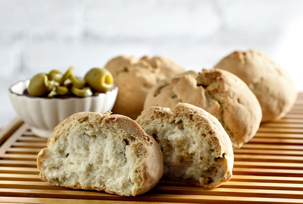 Lilóri: pão com recheio de azeitona Lilóri: pão com recheio de azeitona