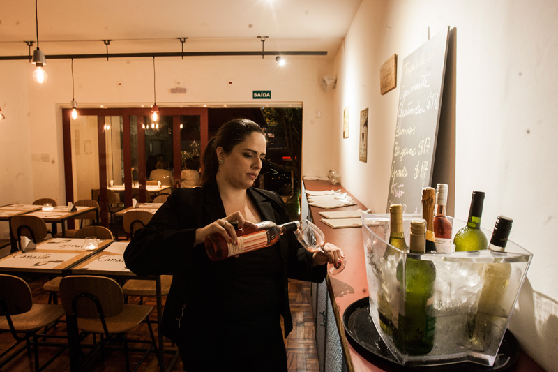 Os rótulos são selecionados pela sommelière Marina Bertolucci Os rótulos são selecionados pela sommelière Marina Bertolucci