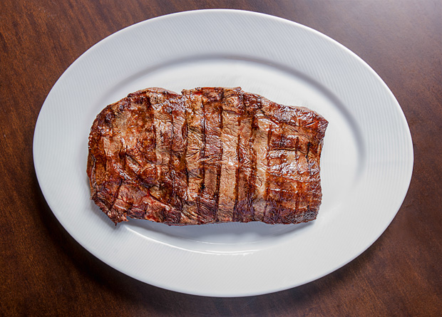 NB steak: a peça extraída da paleta bovina NB steak: a peça extraída da paleta bovina