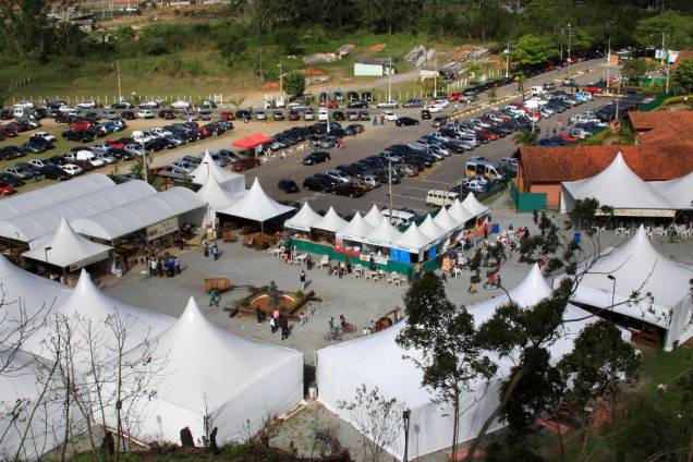Parque onde ocorre Festival de Flores e Plantas de Embu das Artes oferece atividades para a família Parque onde ocorre Festival de Flores e Plantas de Embu das Artes oferece atividades para a família