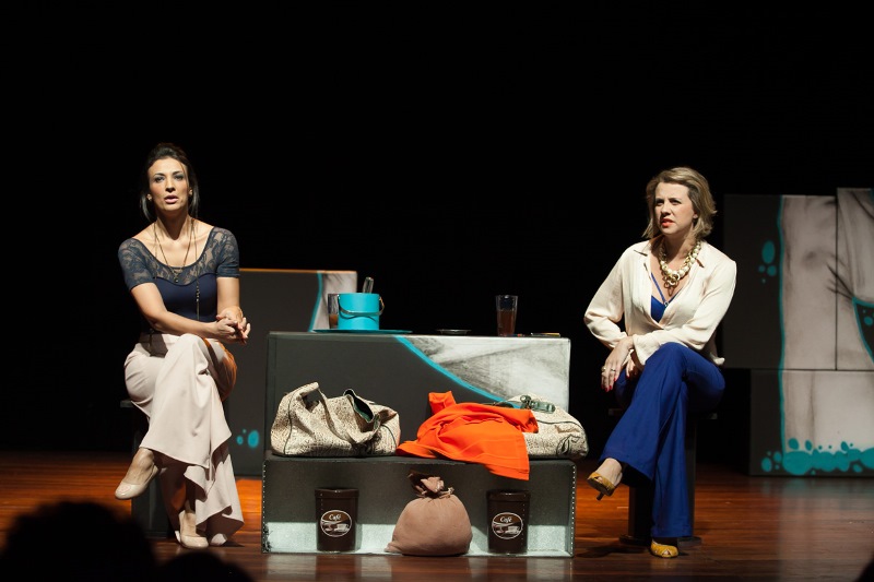  Maritta Cury e Carô Carvalho protagonizam a comédia dramática