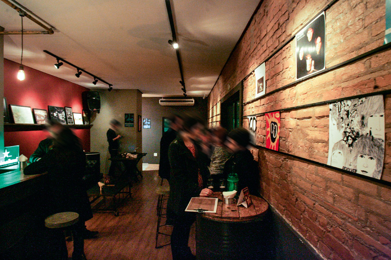 O salão, animado por rock O salão, animado por rock