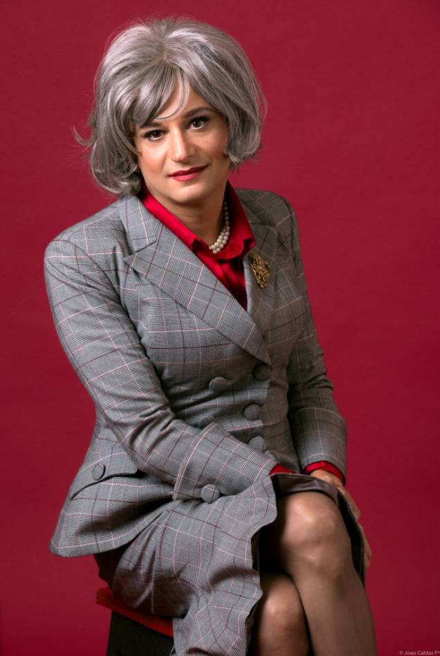 Nilton Bicudo como Myrna, a conselheira rodriguiana Nilton Bicudo como Myrna, a conselheira rodriguiana