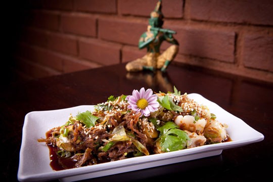 Salada de confit de pato com lichia Salada de confit de pato com lichia