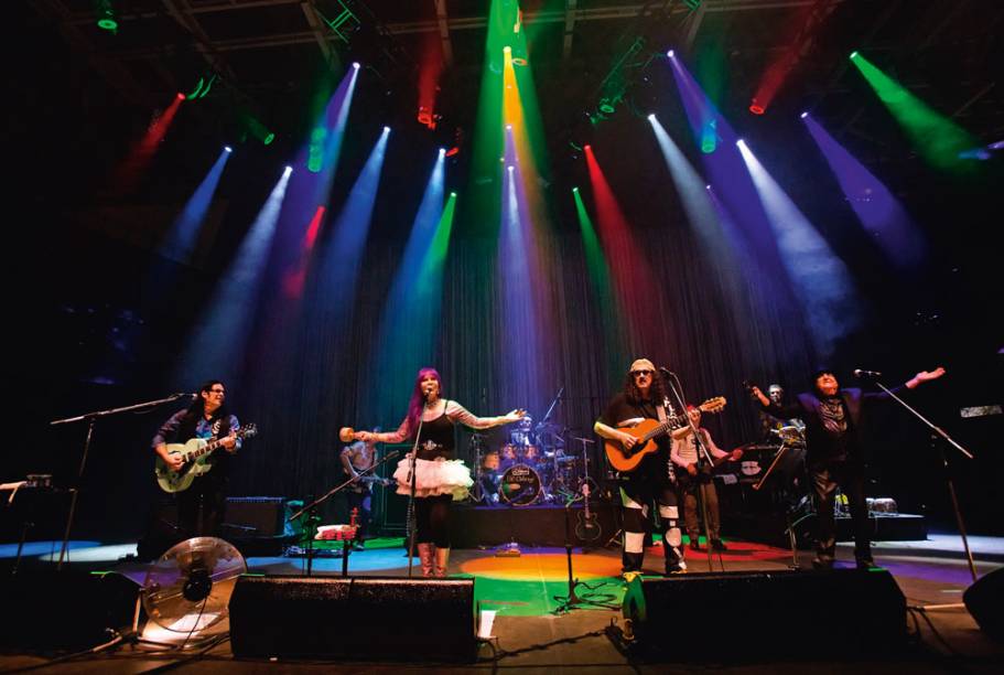 Grupo apresenta a turnê Acabou Chorare, os Novos Baianos Se Encontram Grupo apresenta a turnê Acabou Chorare, os Novos Baianos Se Encontram