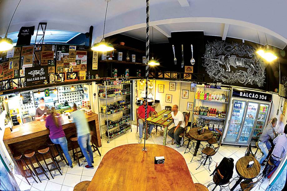 o pequeno salão: sem garçons o pequeno salão: sem garçons