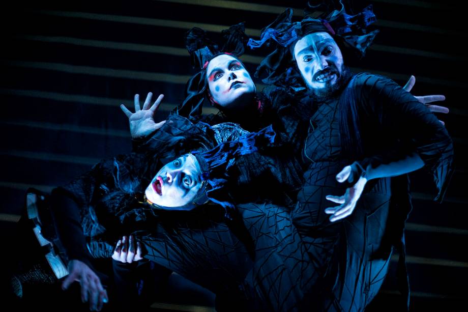 Da comédia ao drama: adaptação de conto de Matéi Visniec Da comédia ao drama: adaptação de conto de Matéi Visniec