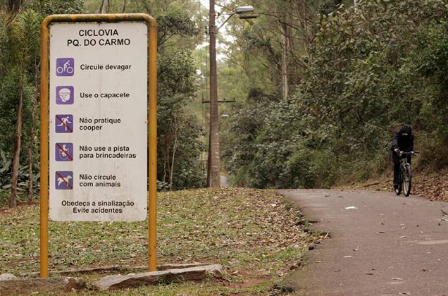 Quem gosta de praticar esportes pode aproveitar para pedalar na ciclovia Quem gosta de praticar esportes pode aproveitar para pedalar na ciclovia