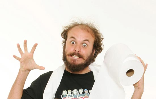 Paulinho Serra em Pedaços: ator apresenta show de stand-up comedy