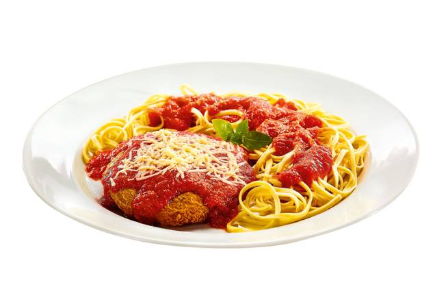 Polpettone servido com fettuccine Polpettone servido com fettuccine