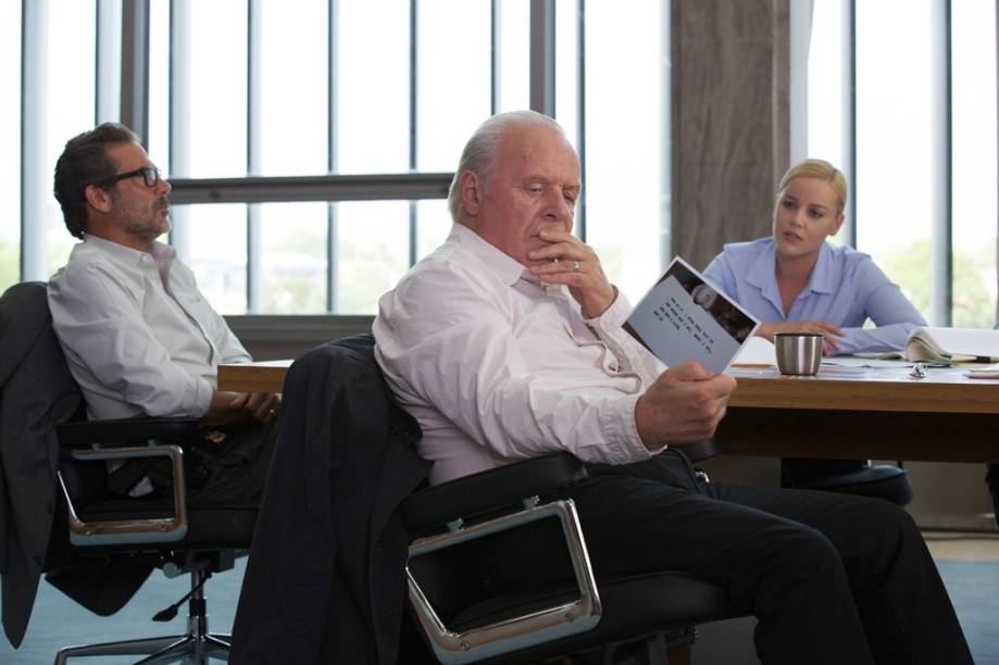 Presságios de um Crime: Anthony Hopkins vive um médico aposentado que ajuda o FBI a capturar um serial killer Presságios de um Crime: Anthony Hopkins vive um médico aposentado que ajuda o FBI a capturar um serial killer