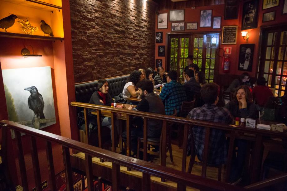 Além do térreo, é possível tomar uma no mezanino Além do térreo, é possível tomar uma no mezanino