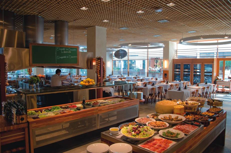 Refeições expressas no bufê do Ráscal Refeições expressas no bufê do Ráscal