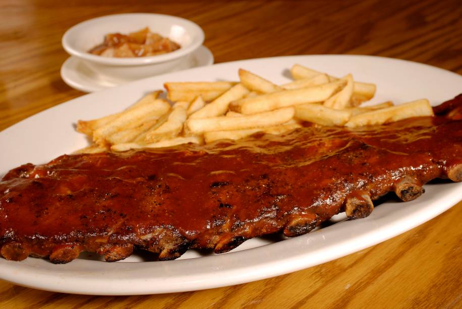 Outback: costelinhas com barbecue Outback: costelinhas com barbecue
