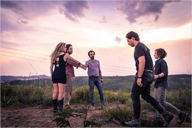 Elenco de peso: amigos em busca de vingança